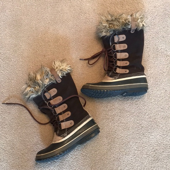 Sorel ‘Joan of Arc’ waterproof winter boots - Picture 2 of 7